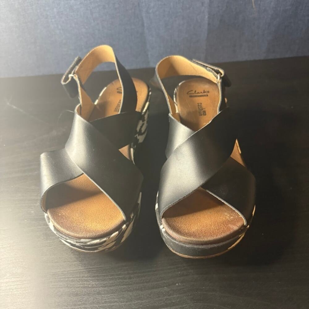 Clarks Collection Soft Cushion Wedge Slingback Sandals Black/White Sz 7W - Picture 1 of 9
